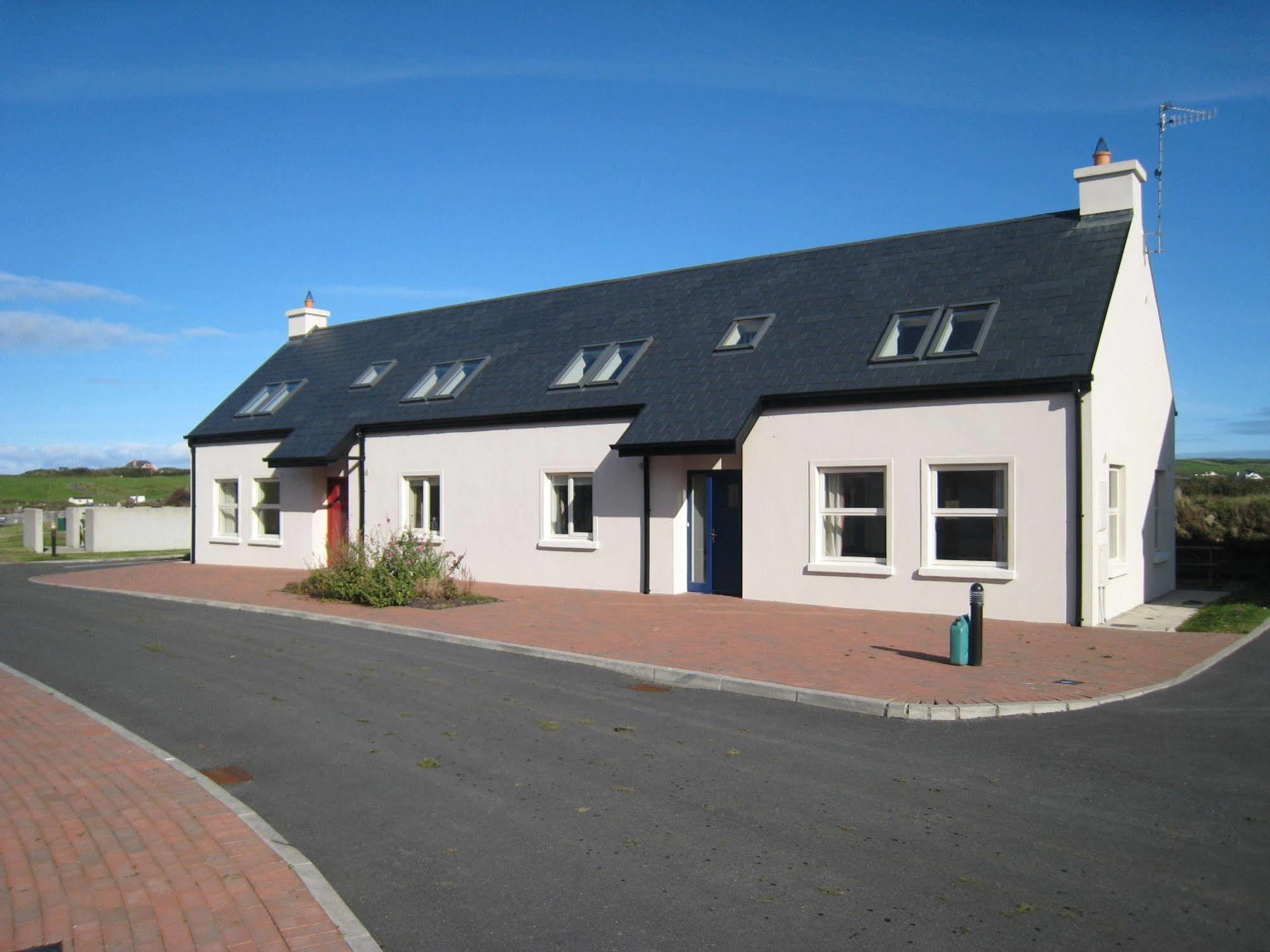 Doolin Village Lodges ภายนอก รูปภาพ